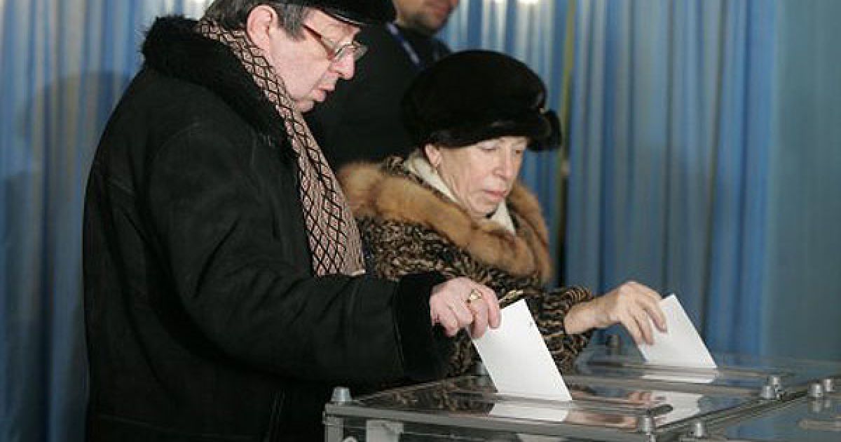 Закон про вибори депутатів, зарєєстрований у ВР, відрізняється від того, який розглядала Венеціанська комісія