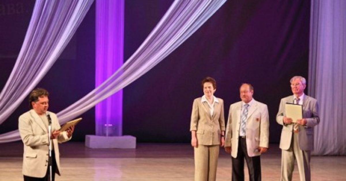 За словами представників клубу, народний артист України Вадим Писарєв, що очолює "Інтелігент", має на меті створити і об&#039;єднати українську інтелігенцію. / © novosti.dn.ua