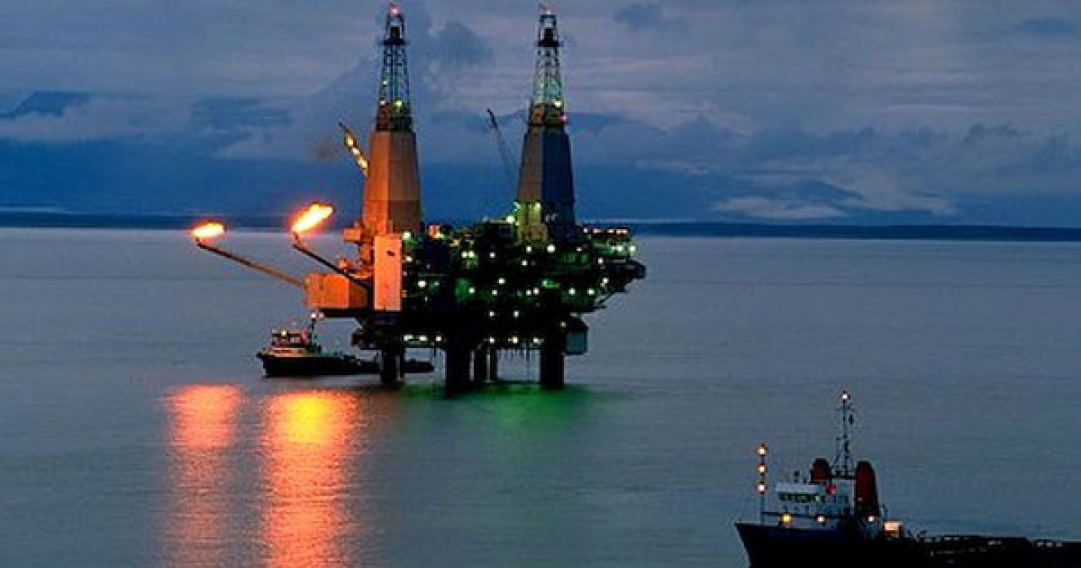 Нефть на мировом рынке стоит ниже 50 долларов США за баррель