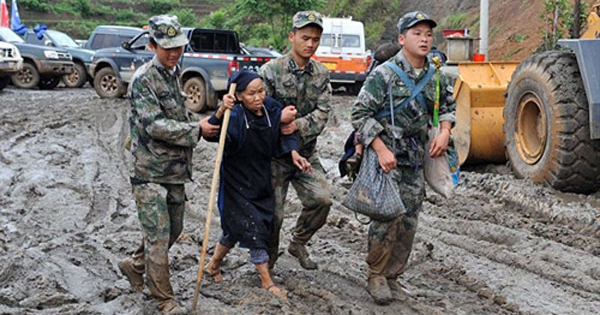 У результаті зсуву 28 червня на південному заході Китаю під завалами опинилося, щонайменше, 150 осіб. / © AFP
