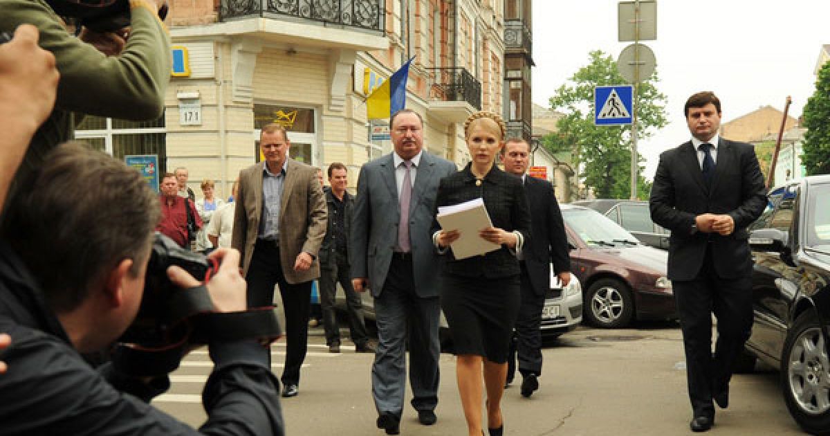 Екс-прем&rsquo;єр-міністр, лідер БЮТ Юлія Тимошенко прийшла до Головного слідчого управління Генеральної прокуратури для отримання постанови про порушення кримінальної справи. / © Прес-служба БЮТ