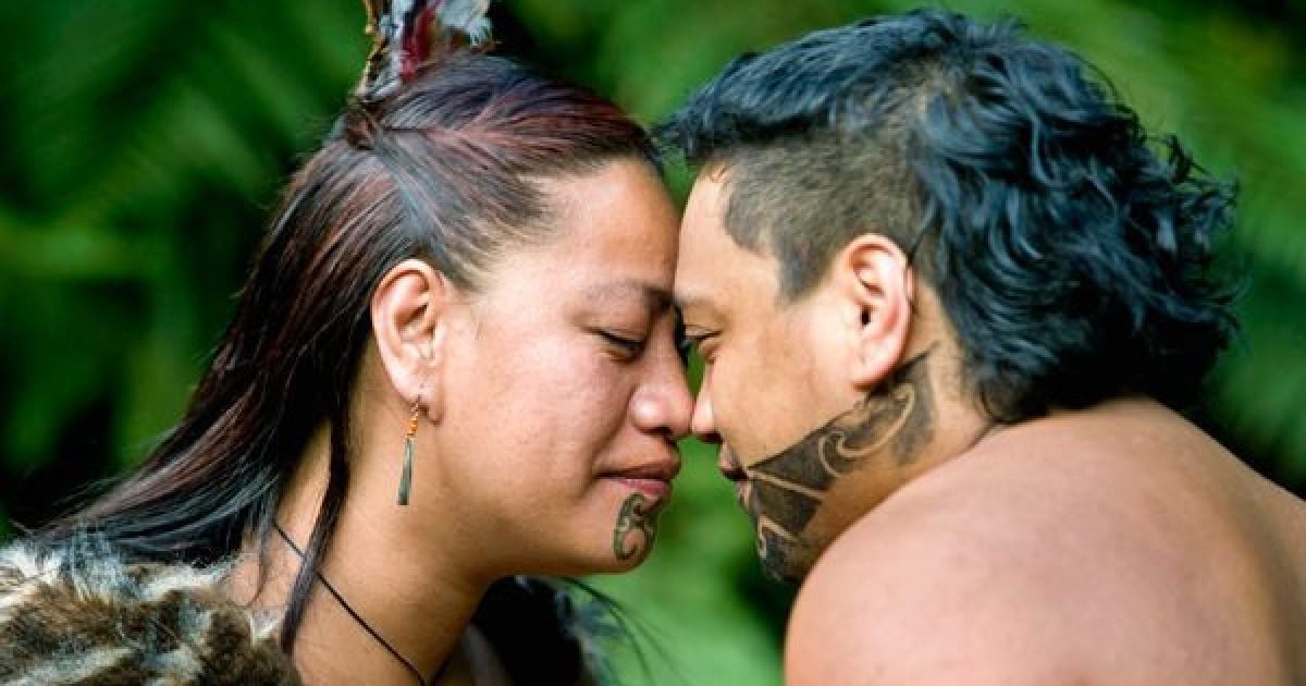 Привітання Маорі (Фото: nationalgeographic.com)