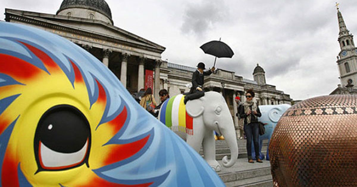 Слонів можна буде побачити у найбільш відомих місцях Лондону: Букінгемському палаці, Парламентській площі тощо. / © Getty Images/Fotobank