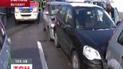 Півдня розбирають величезну купу з автівок