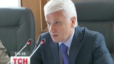 Литвин посоветовал парламенту не рассматривать закон о запрете митингов