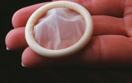 Південна Африка відмовилась від презервативів з Китаю через розмір