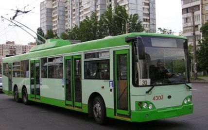 Попов вдарив по дорогих маршрутках новими тролейбусами
