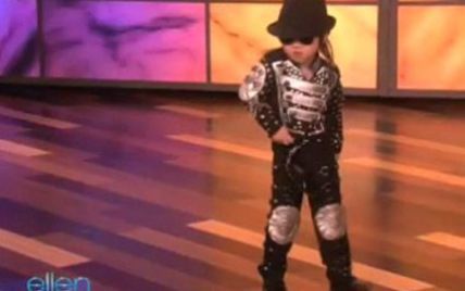 У Китаї з'явився свій чотирирічний Майкл Джексон