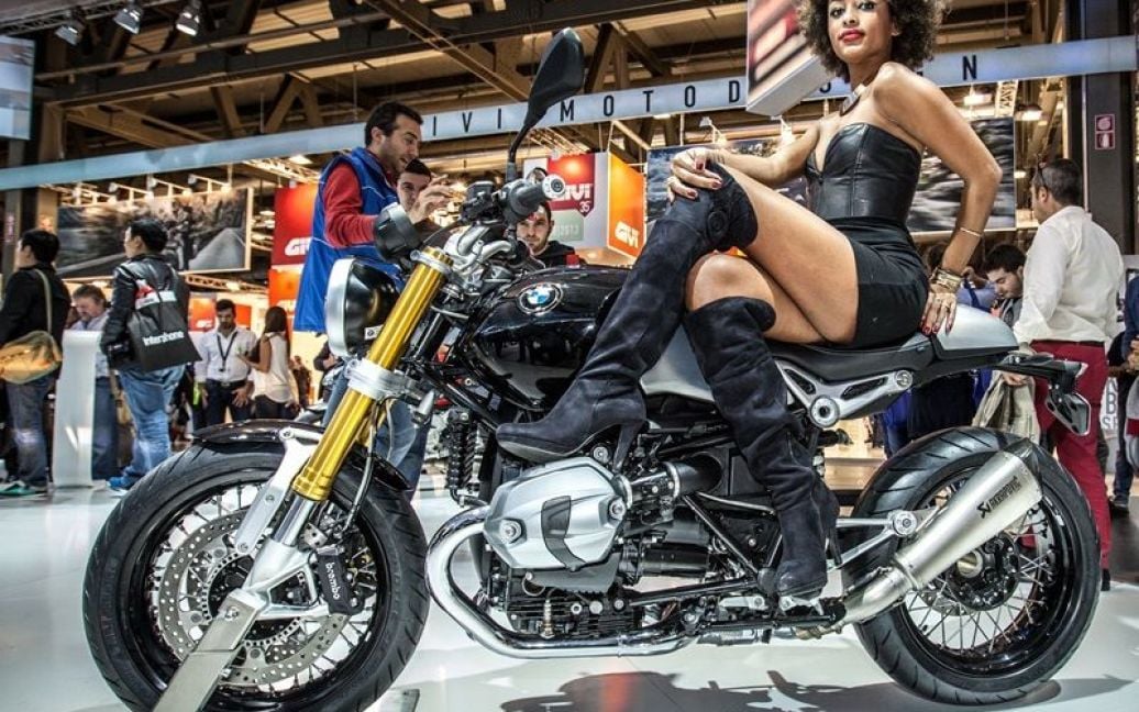 Самые красивые и сексуальные модели миланского мотошоу EICMA-2012