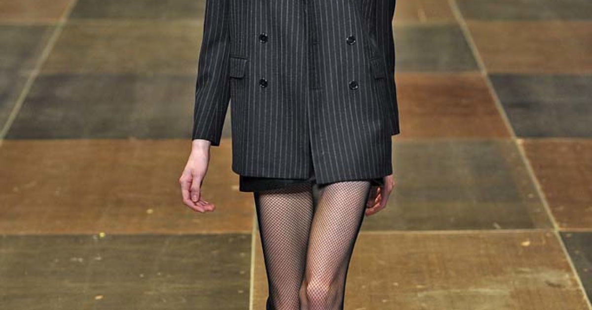Yves Saint Laurent прет-а-порте сезона осень-зима 2013-2014 / © East News