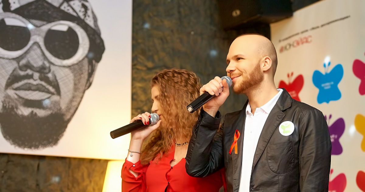 Влад Дарвин провел Европейскую неделю тестирования на ВИЧ 2013 под слоганом "Talk HIV. Test HIV".