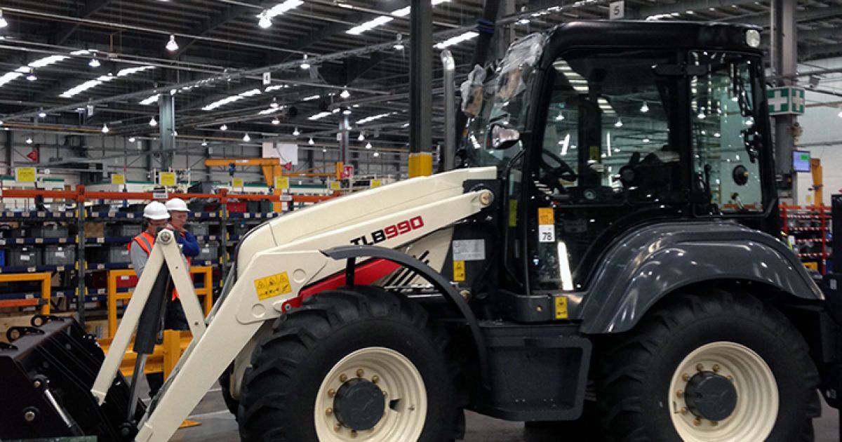 Terex выпустила новый экскаватор-погрузчик