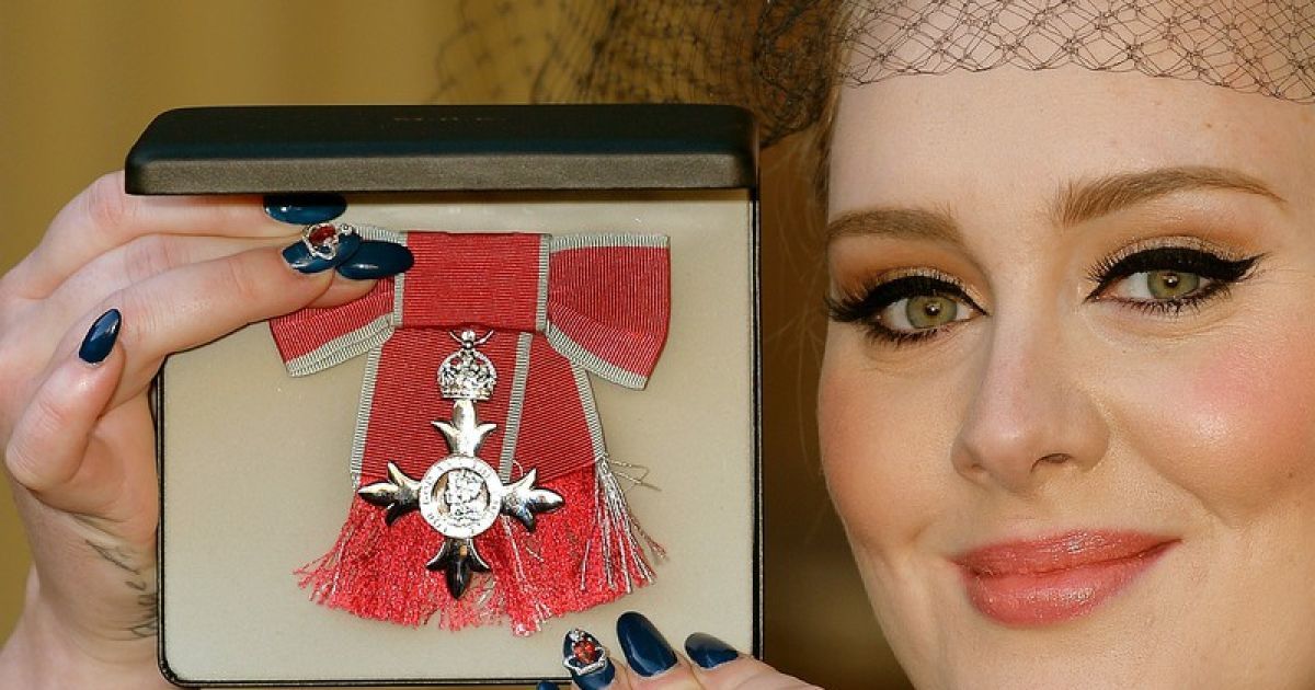 Адель получила британский орден