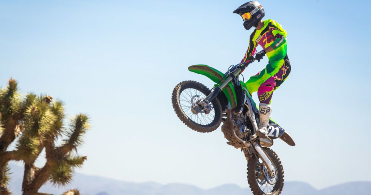 Kawasaki представила новую модель кроссового мотоцикла
