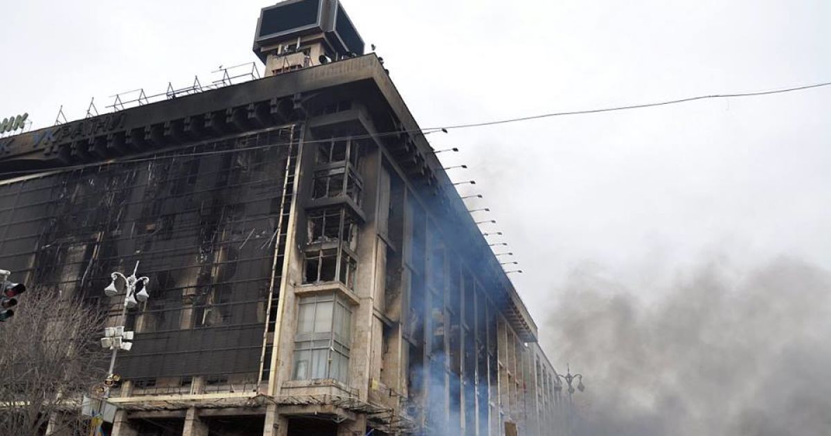 Майдан готовится к очередной бессонной ночи (фото, Михаил Кузьменко)