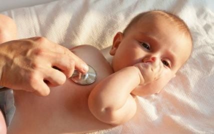 Как лечить простудные заболевания у младенцев
