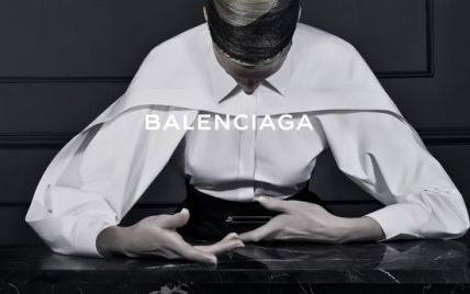 46-летняя Кристен МакМенами в рекламной компании Balenciaga