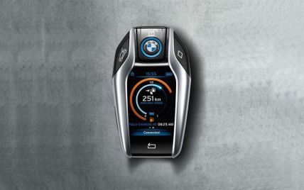 BMW i8 получит высокотехнологичный ключ
