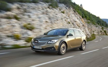 Opel выпустил "внедорожный" универсал