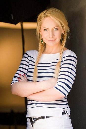 Студент сыныпта ұрсып жатыр