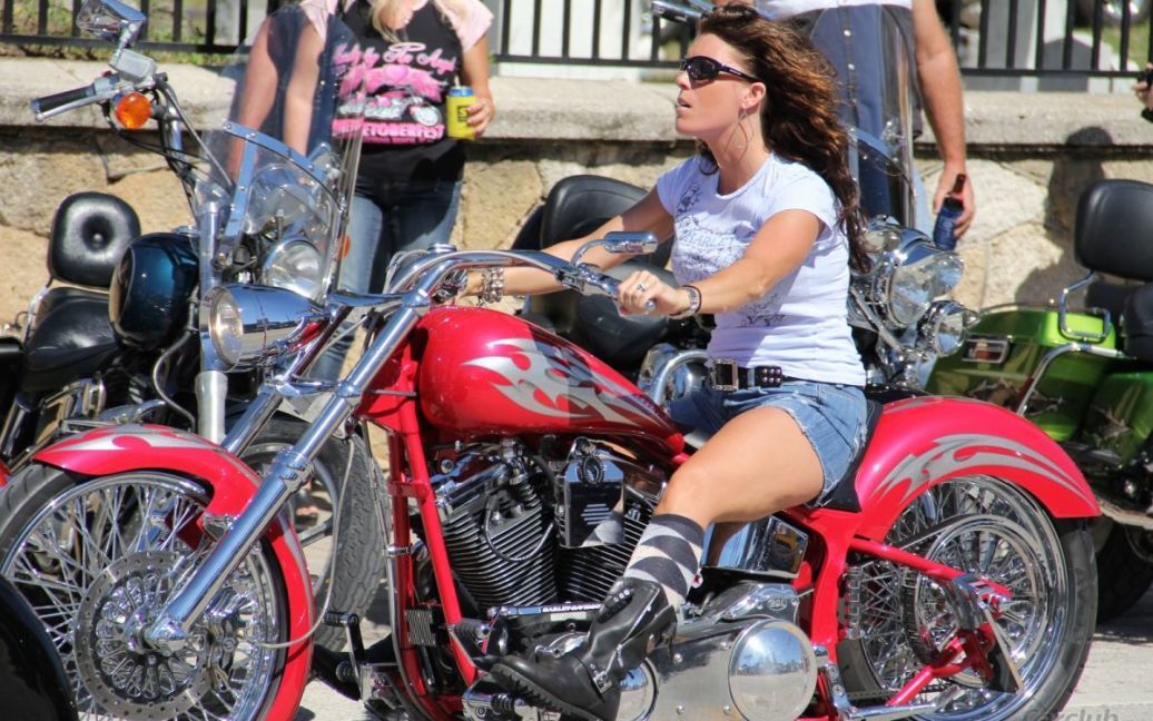 Горячие девушки байк-фестиваля Biketoberfest 2012 — Новости
