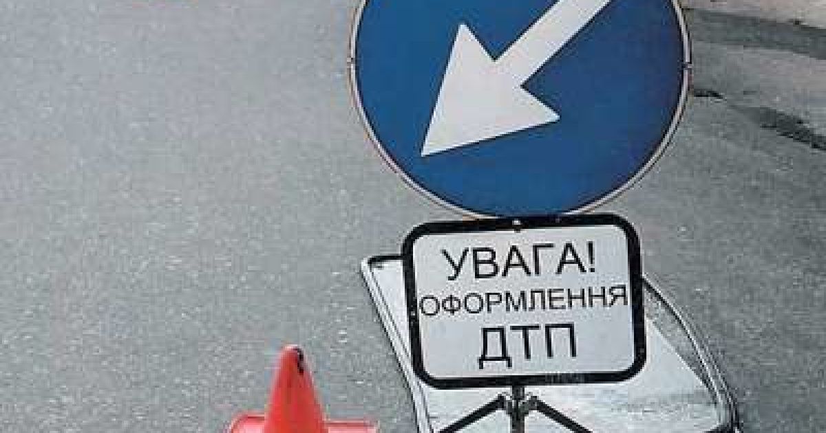 Паркетник "BMW" устроил крупную аварию - легковушка буквально подлетела в воздух (Видео)