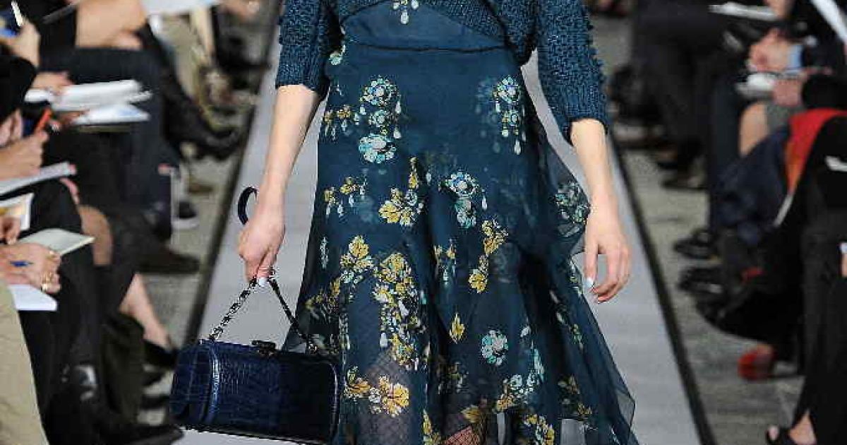 Oscar De La Renta прет-а-порте сезона осень-зима 2012-2013 / © East News