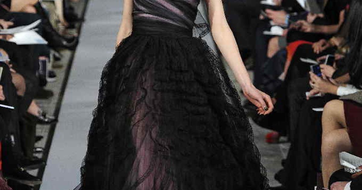 Oscar De La Renta прет-а-порте сезона осень-зима 2012-2013 / © East News