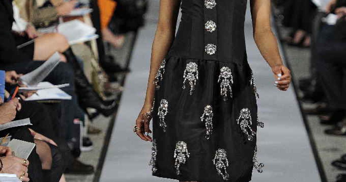 Oscar De La Renta прет-а-порте сезона осень-зима 2012-2013 / © East News