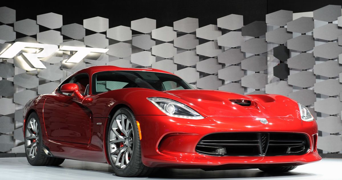Премьеры Нью-Йорка: 2013 Dodge Viper SRT