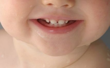 Когда вести ребенка к стоматологу
