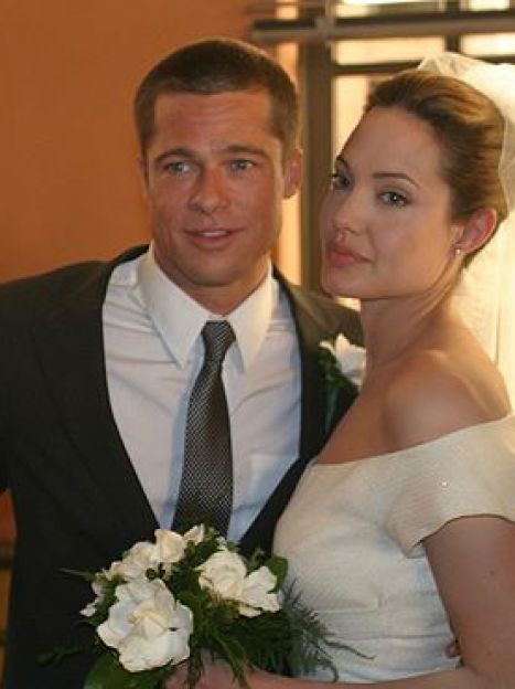 Первые фотографии со свадьбы Брэда Питта и Анджелины Джоли