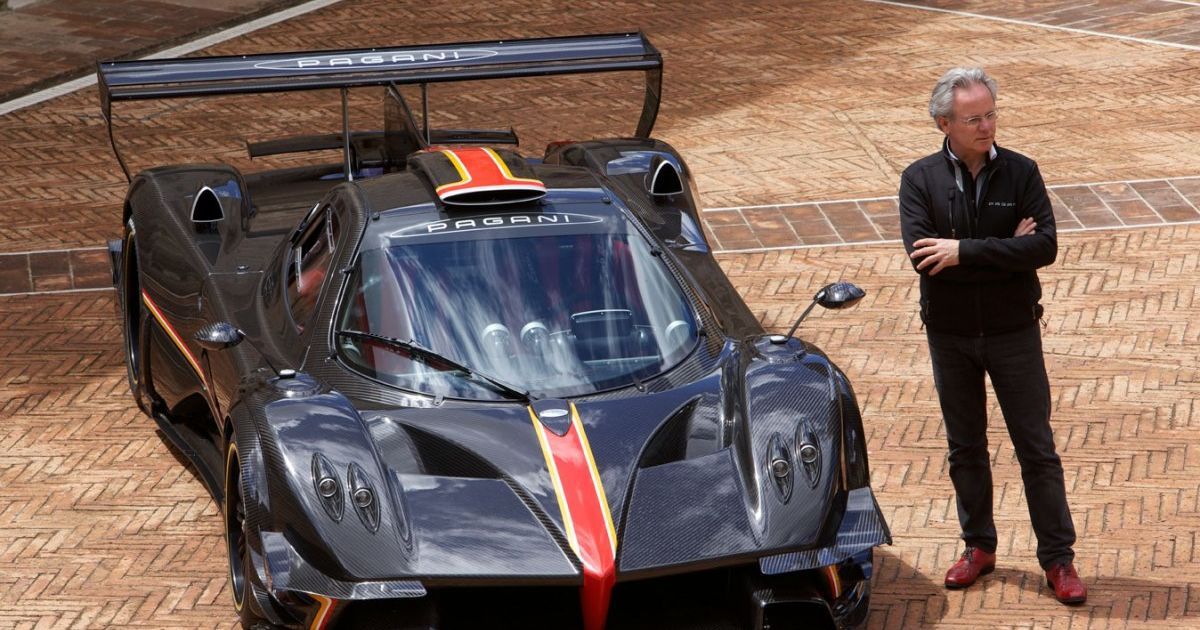 Итальянцы представили экстремальный суперкар Zonda