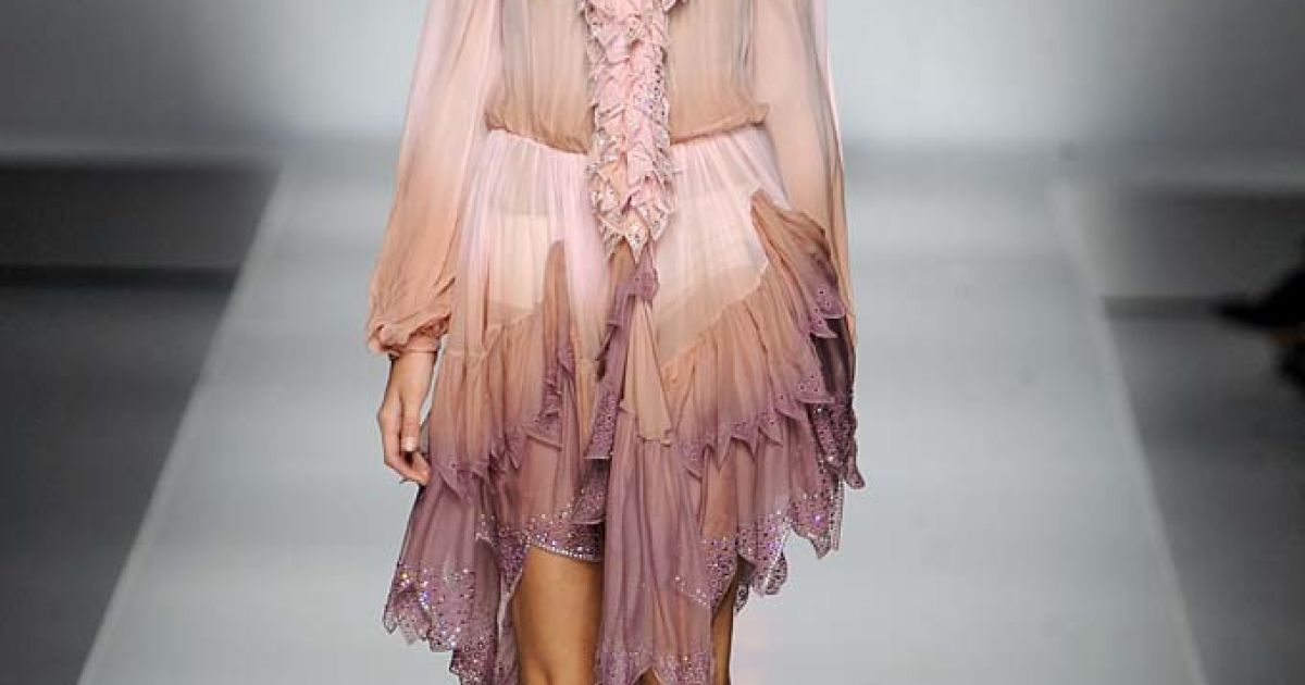 Коллекция Blumarine прет-а-порте сезона весна-лето 2013 / © East News