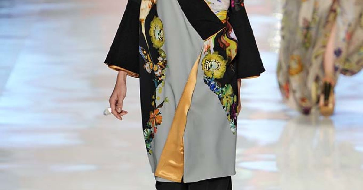 Etro прет-а-порте весна-лето 2013 / © East News
