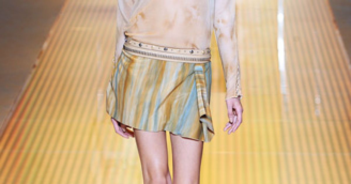 Коллекция Versace прет-а-порте сезона весна-лето 2013 / © East News