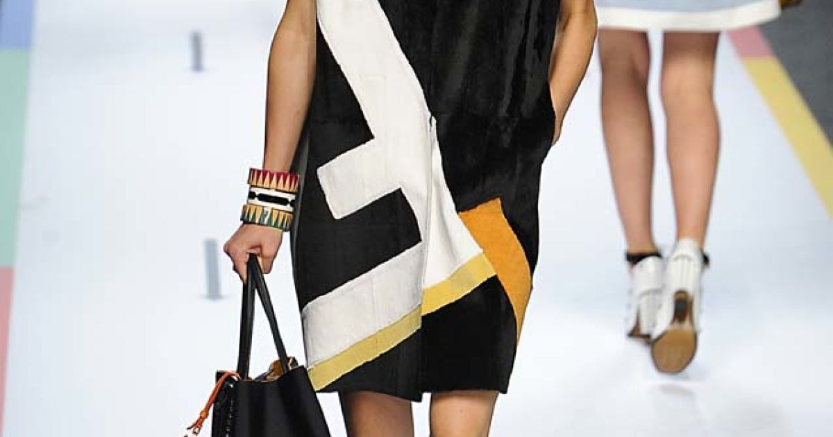 Коллекция Fendi прет-а-порте сезона весна-лето 2013 / © East News