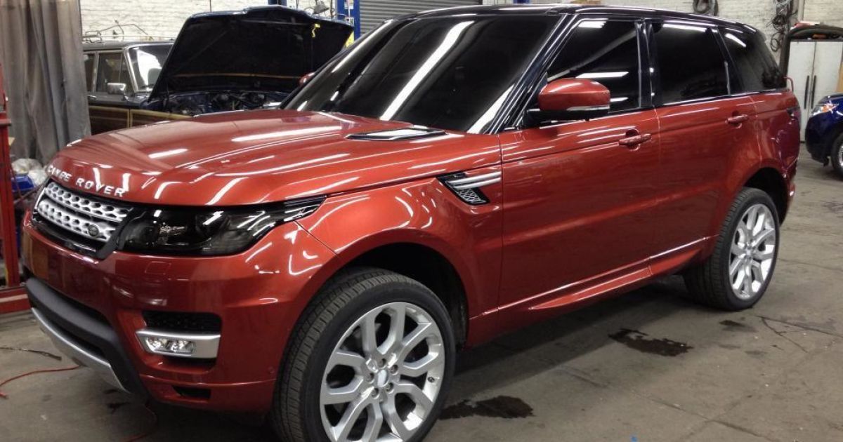 Новый Range Rover Sport рассекретили до премьеры