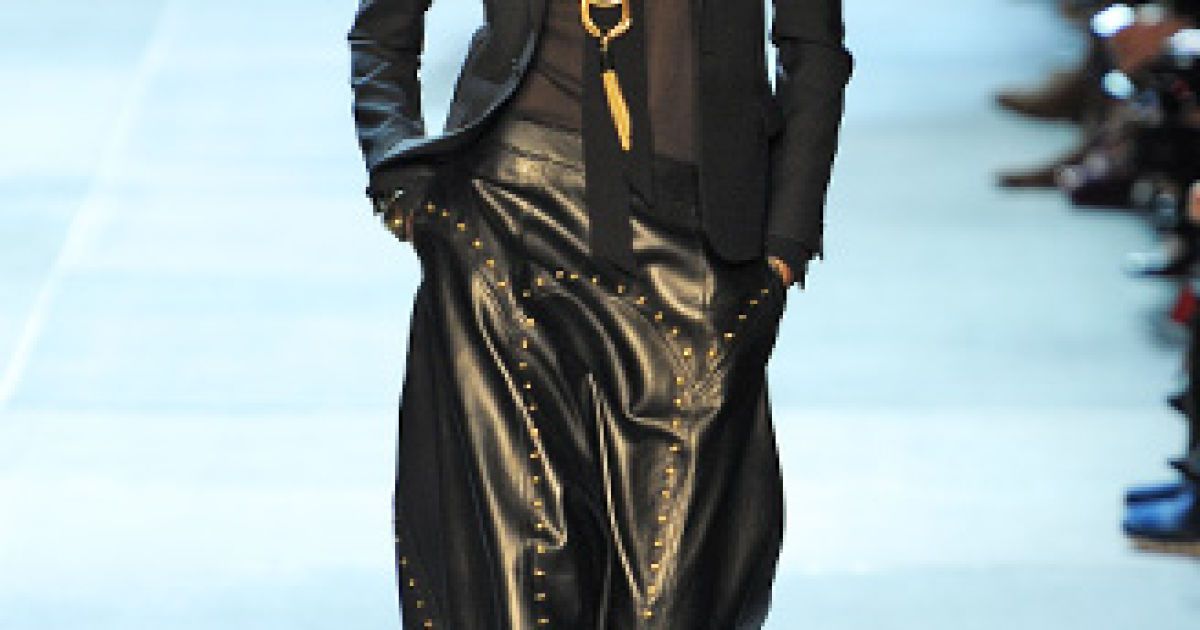 Yves Saint Laurent прет-а-порте сезон весна-лето 2013 / © East News
