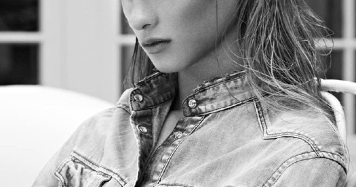 Анна Селезнева в рекламе весенней коллекции Pierre Balmain