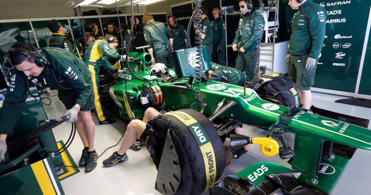 Команда Caterham установила на болид незаконную деталь