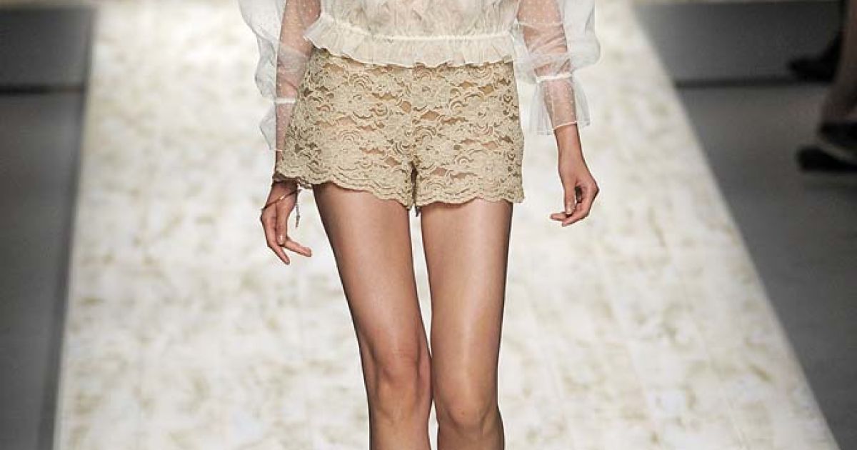 Коллекция Blugirl Blumarine прет-а-порте сезона весна-лето 2013 / © East News