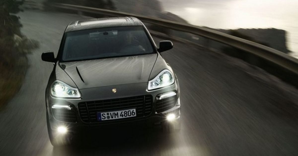 В Киеве продали Рorsche Cayenne за 1000 гривен