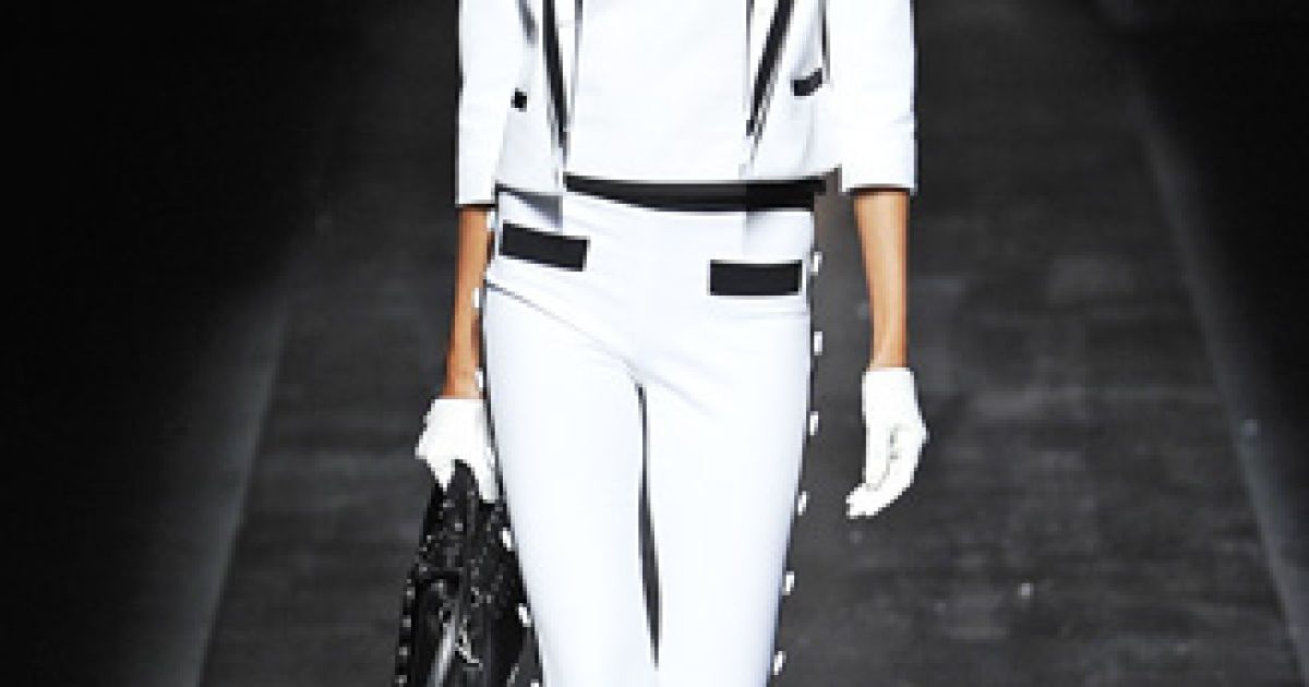 Коллекция Moschino прет-а-порте сезона весна-лето 2013 / © East News