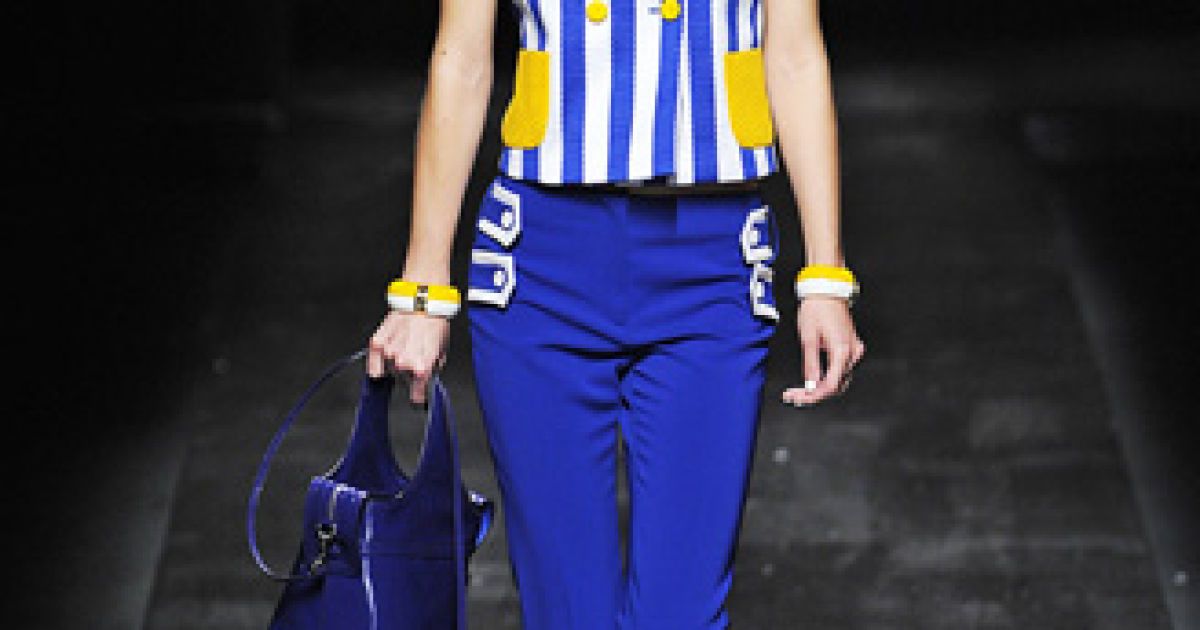 Коллекция Moschino прет-а-порте сезона весна-лето 2013 / © East News
