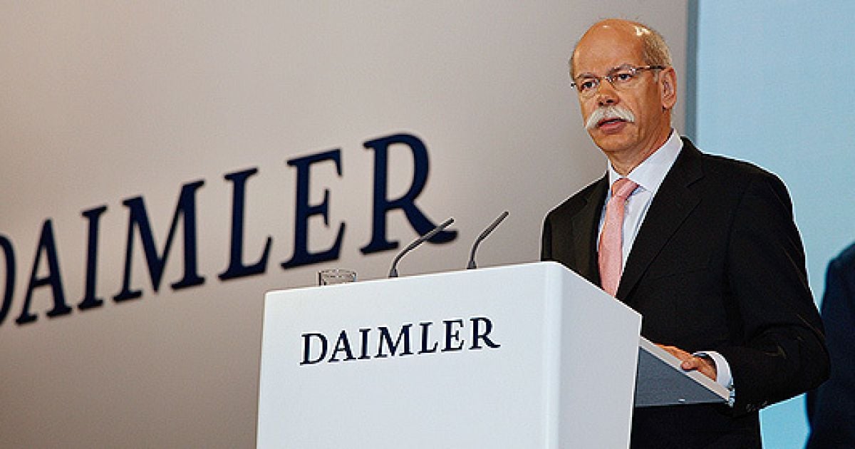 Чистая прибыль Daimler снизилась в 2,5 раза