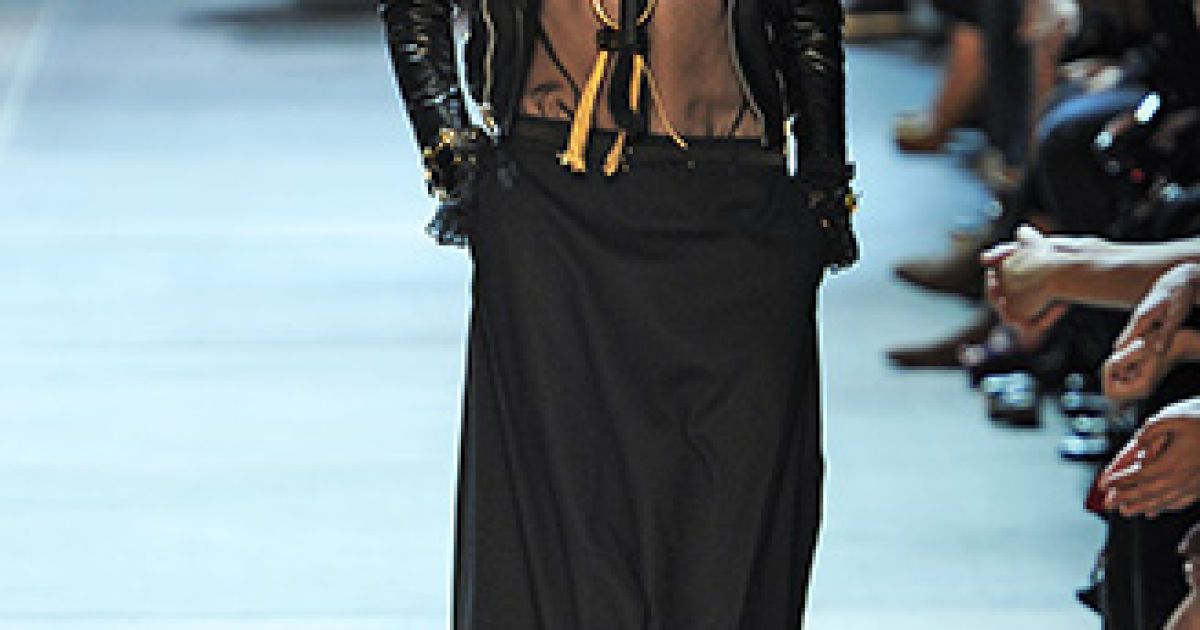 Yves Saint Laurent прет-а-порте сезона весна-лето 2013 / © East News