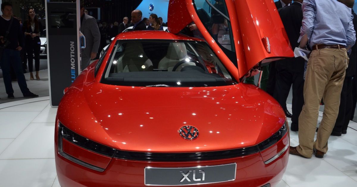 Volkswagen представил серийный гибрид XL1