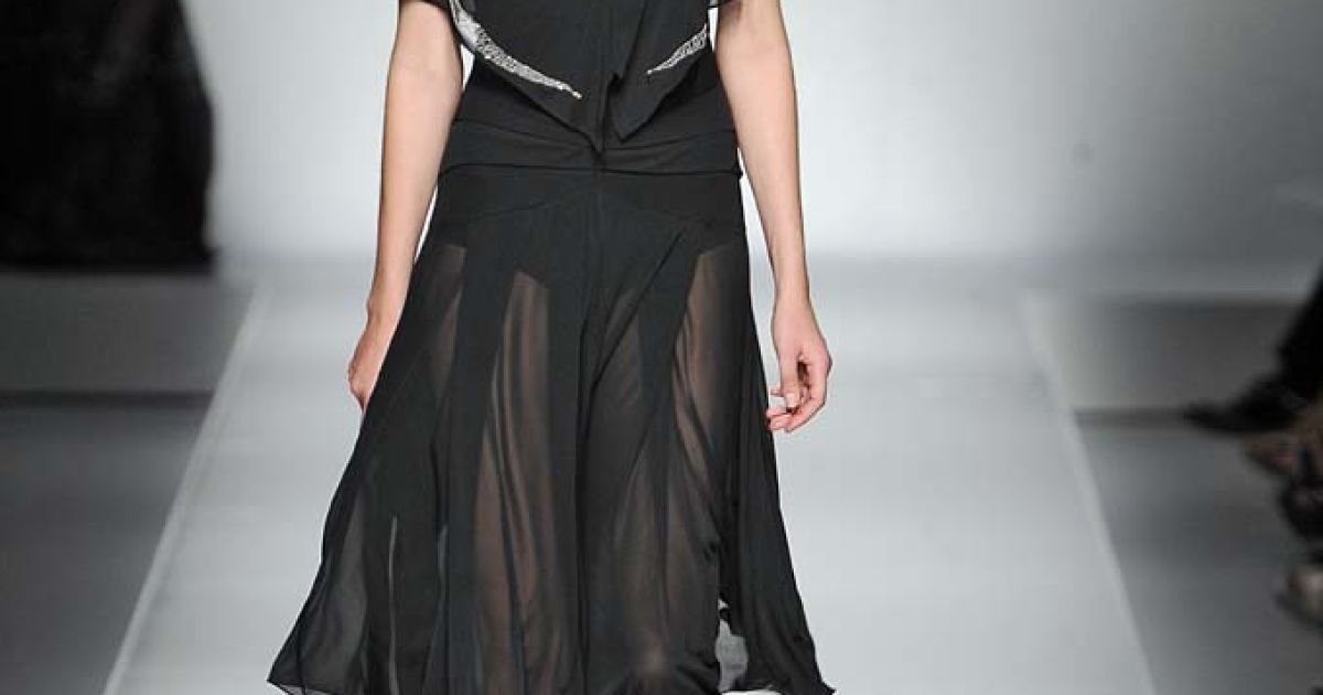 Коллекция Blumarine прет-а-порте сезона весна-лето 2013 / © East News