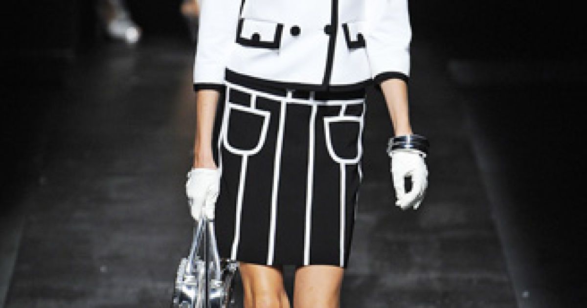 Коллекция Moschino прет-а-порте сезона весна-лето 2013 / © East News